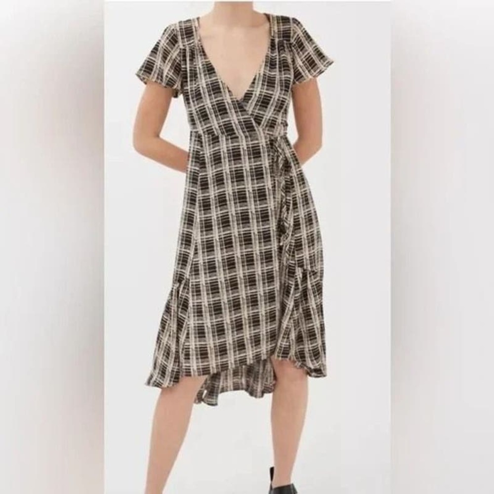 Urban Outfitters Daphne Boho Black Print Short Sleeve Wrap High Low Midi Dress - Picture 2 of 13
